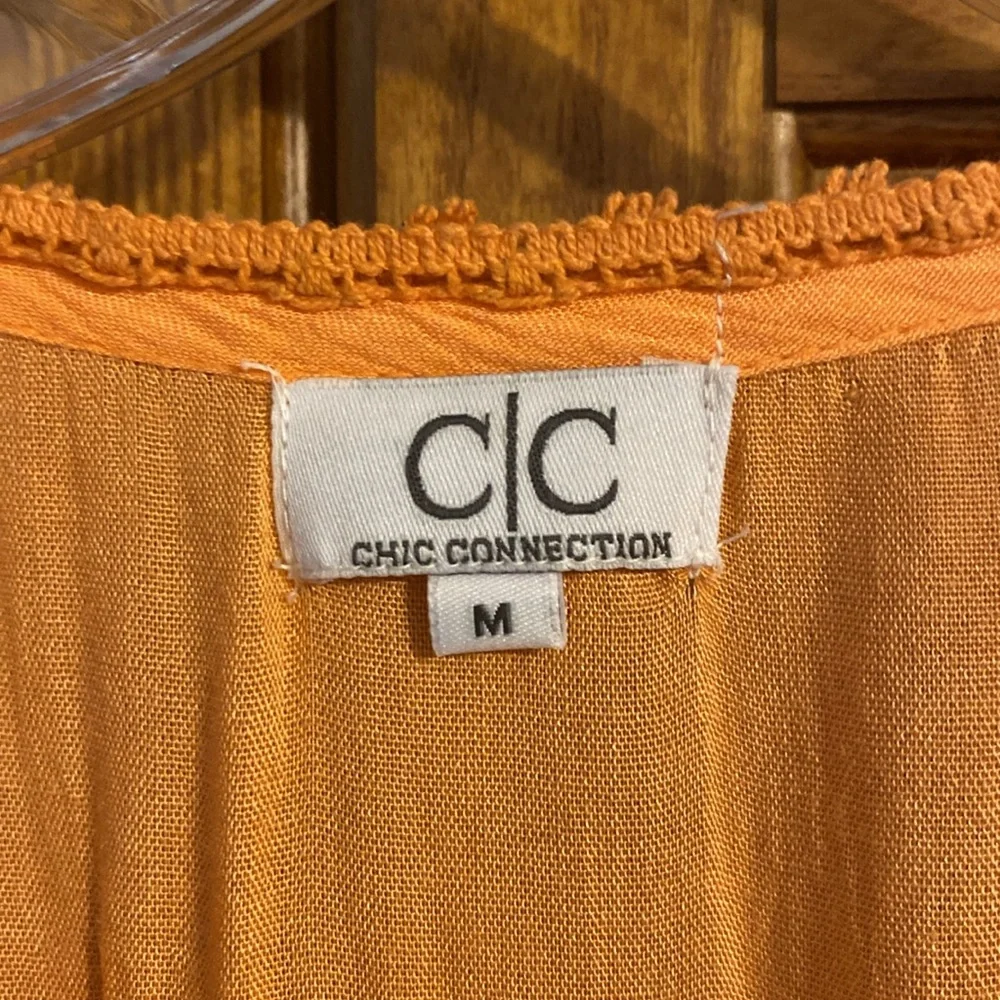 Chic Connection Dress. - Picture 2 of 6